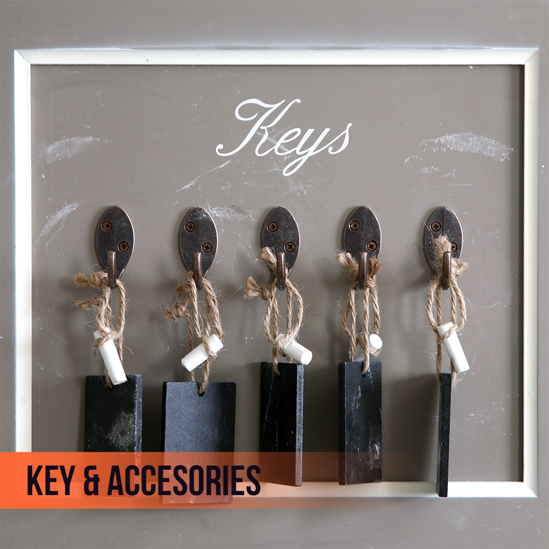 http://KEYCHAIN-&-OTHER-ACCESORIES